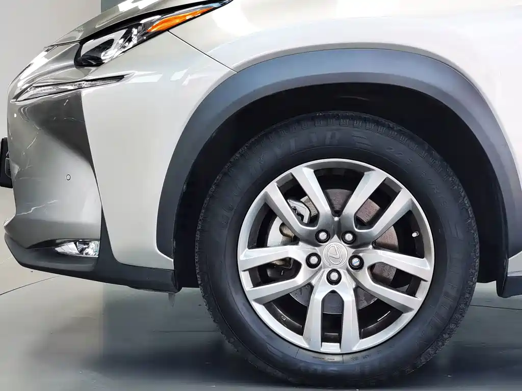 Lexus NX 2015 — фото 6
