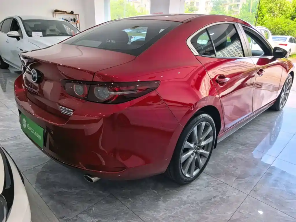 Mazda 3 Angkesela 2025