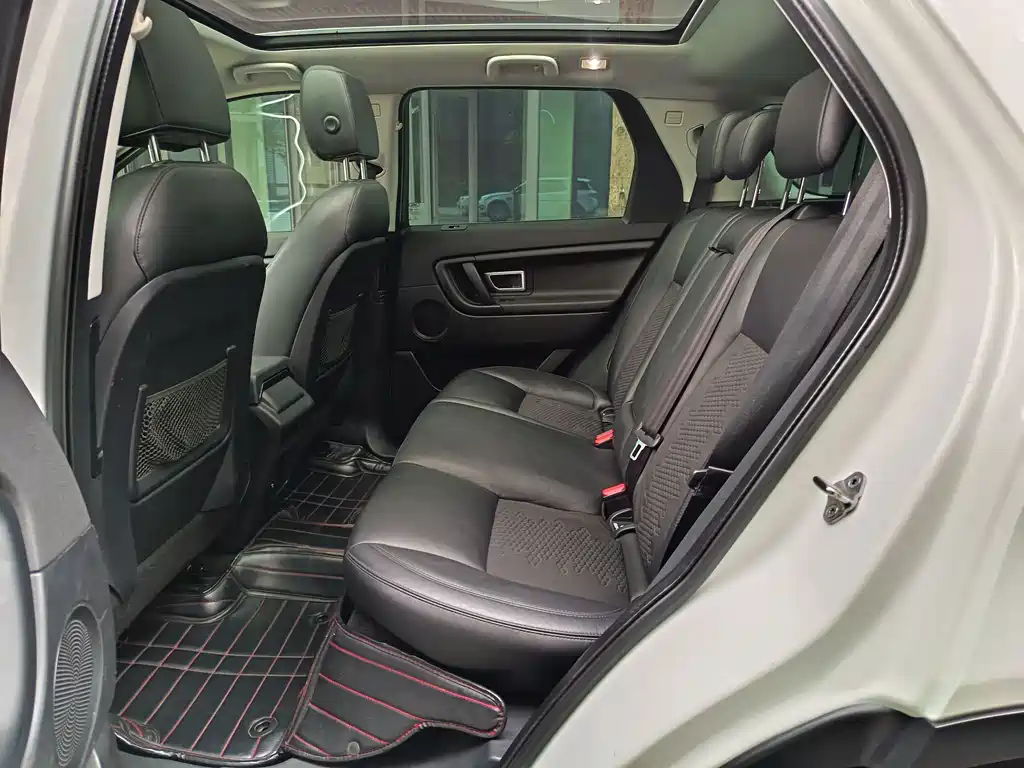 Land Rover Discovery Sport 2017 — фото 6