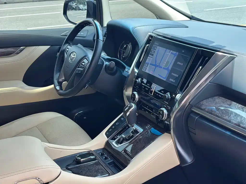 Toyota Vellfire 2021 — фото 9