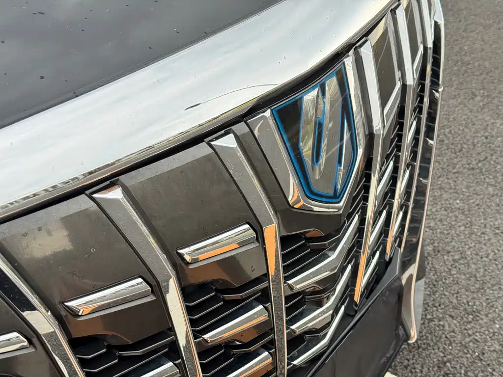 Toyota Alphard 2020 — фото 4