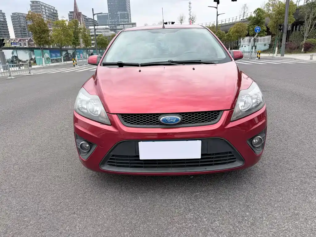 Ford Focus 2014 — фото 2