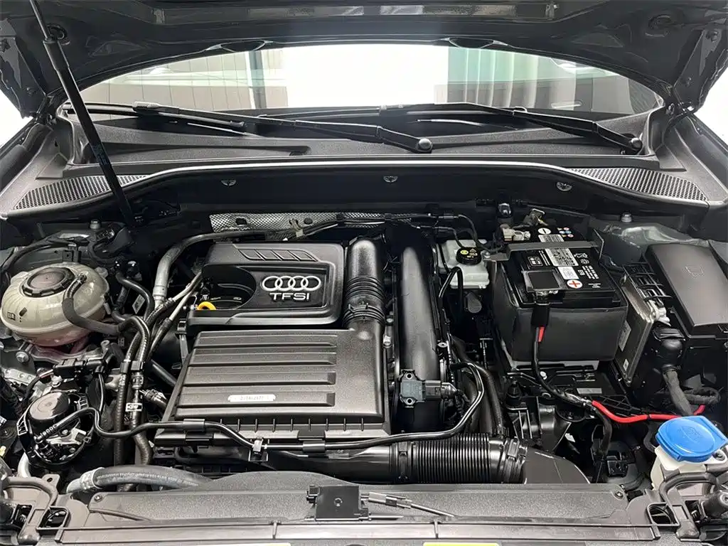 Audi Q2L 2021 — фото 8