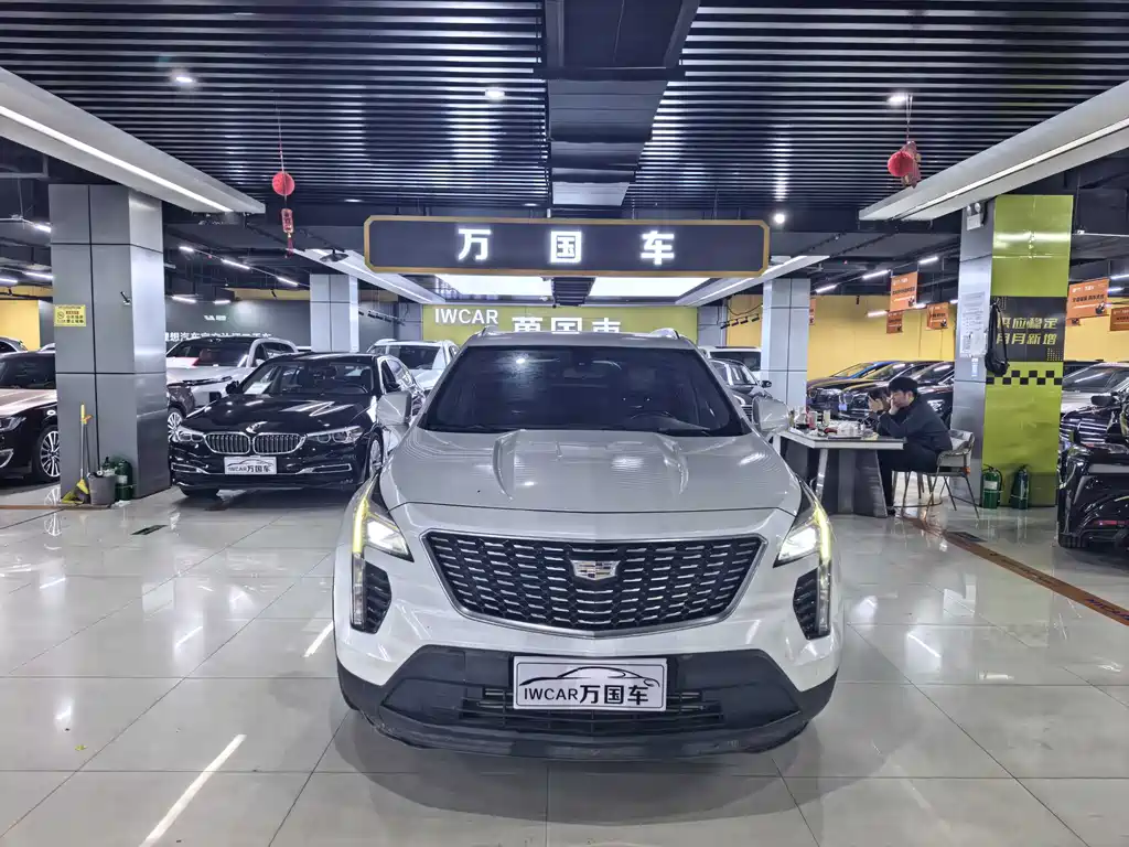 Cadillac XT4 2021 — фото 2