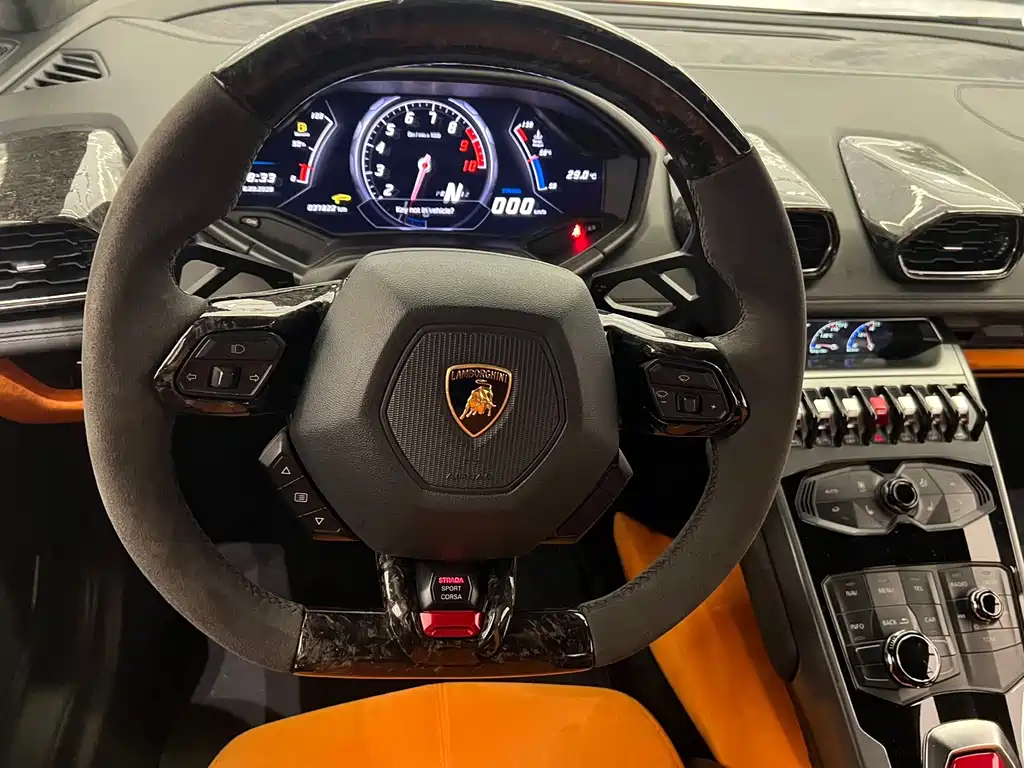 Lamborghini Huracan 2016 — фото 14