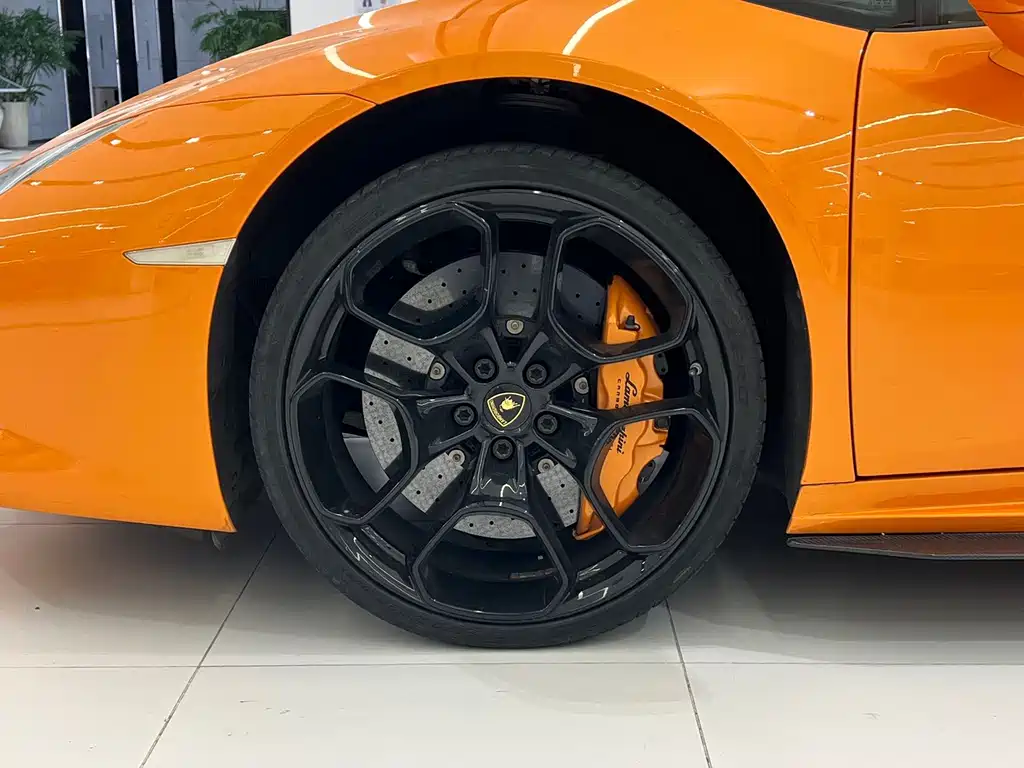 Lamborghini Huracan 2016 — фото 18