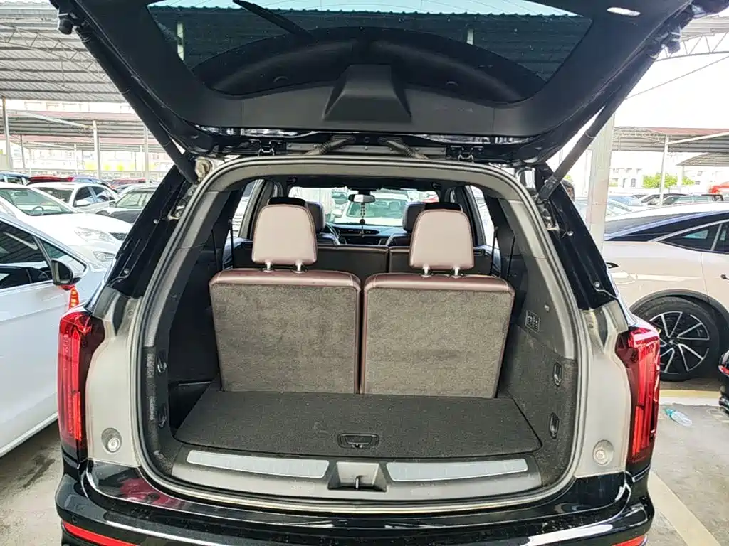 Cadillac XT6 2021 — фото 19