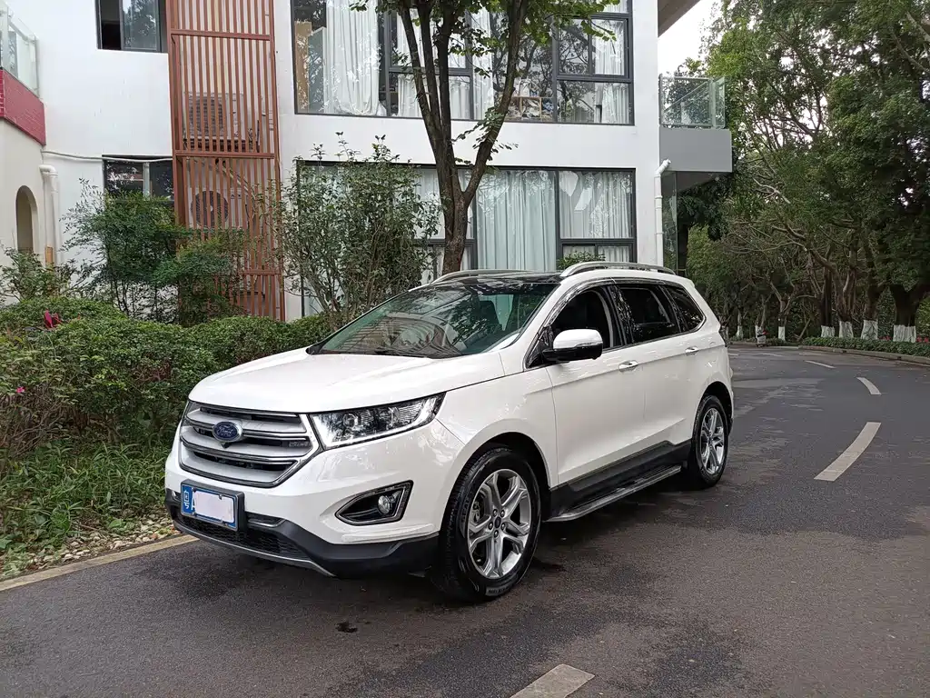 Ford Edge 2018 — фото 1