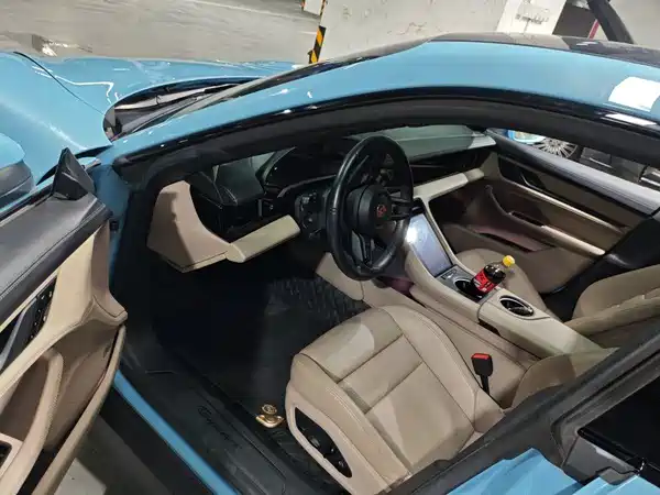 Porsche Taycan 2021