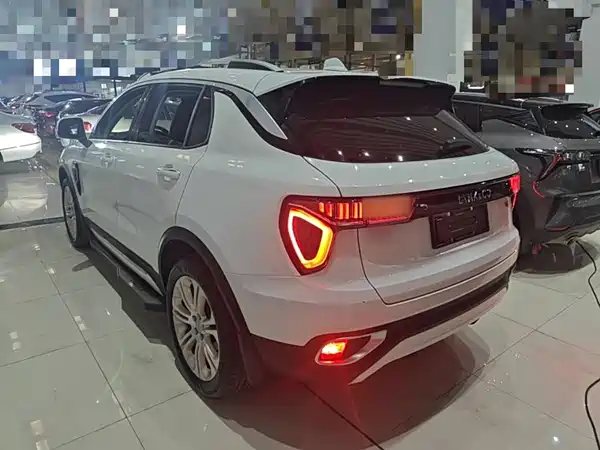 Lynk & Co 01 2019