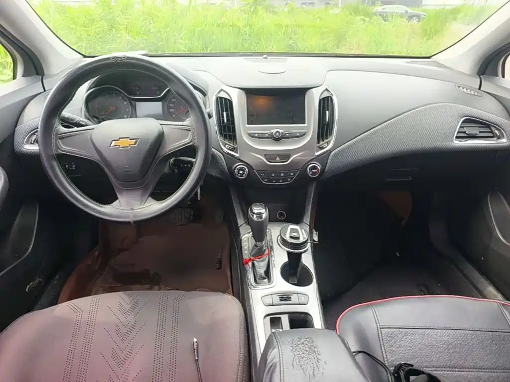 Chevrolet Cruze 2018 — фото 16