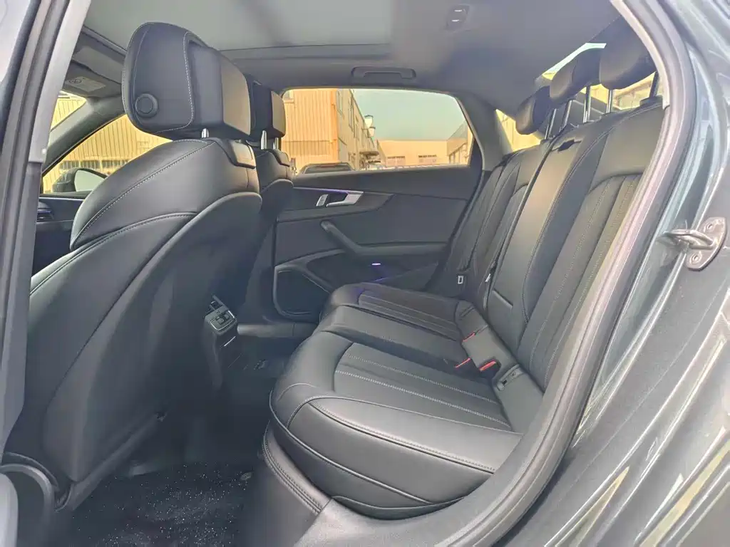 Audi A4L 2024