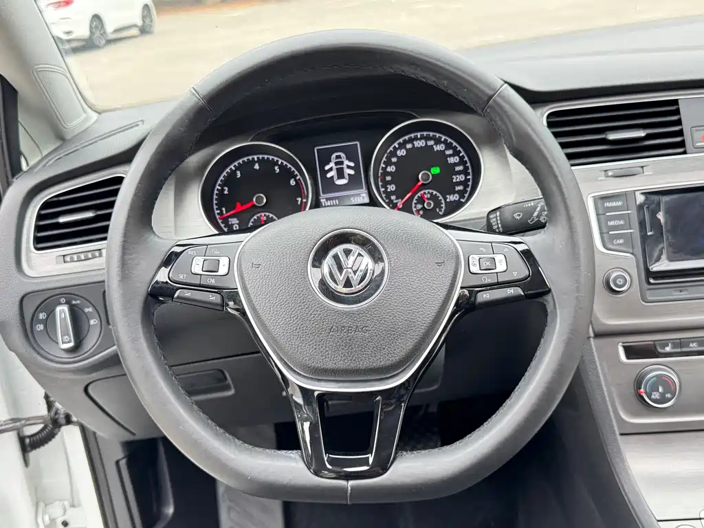 Volkswagen Golf 2016 — фото 13