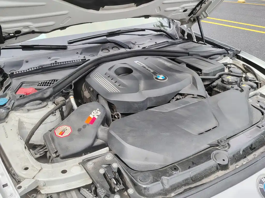 BMW 3 Series 2017 — фото 19