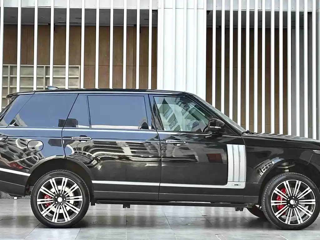 Land Rover Range Rover 2021 — фото 7