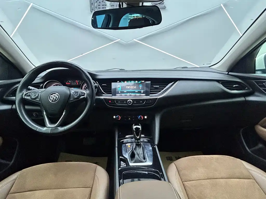 Buick Regal 2018 — фото 10