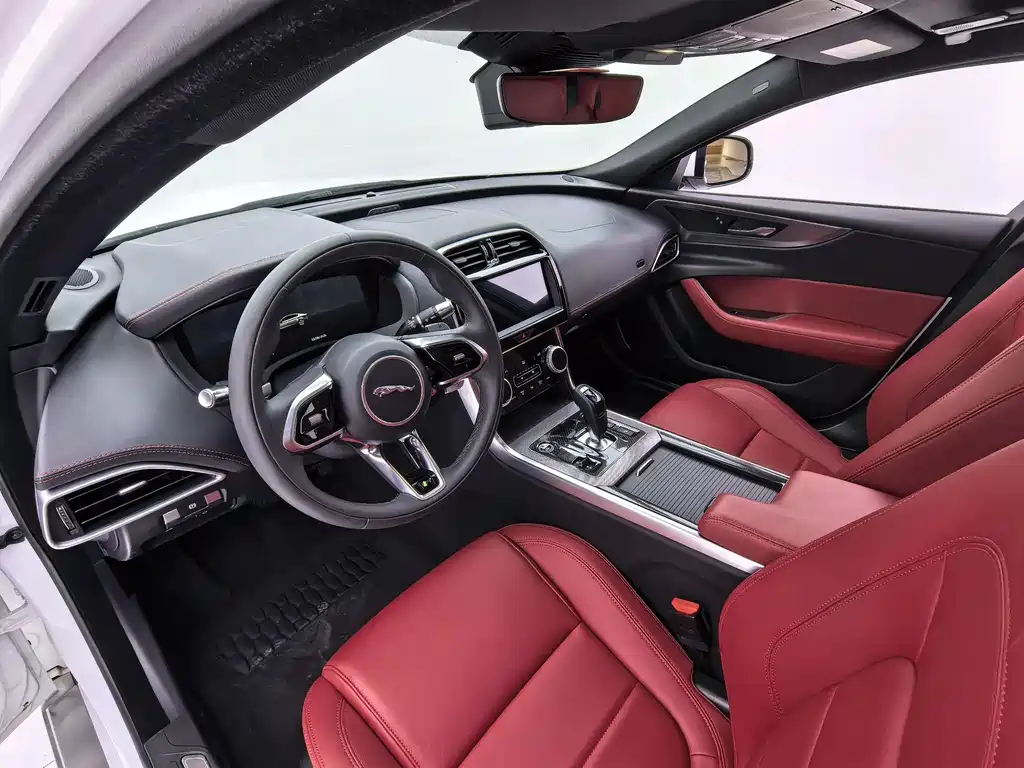 Jaguar XEL 2022 — фото 15