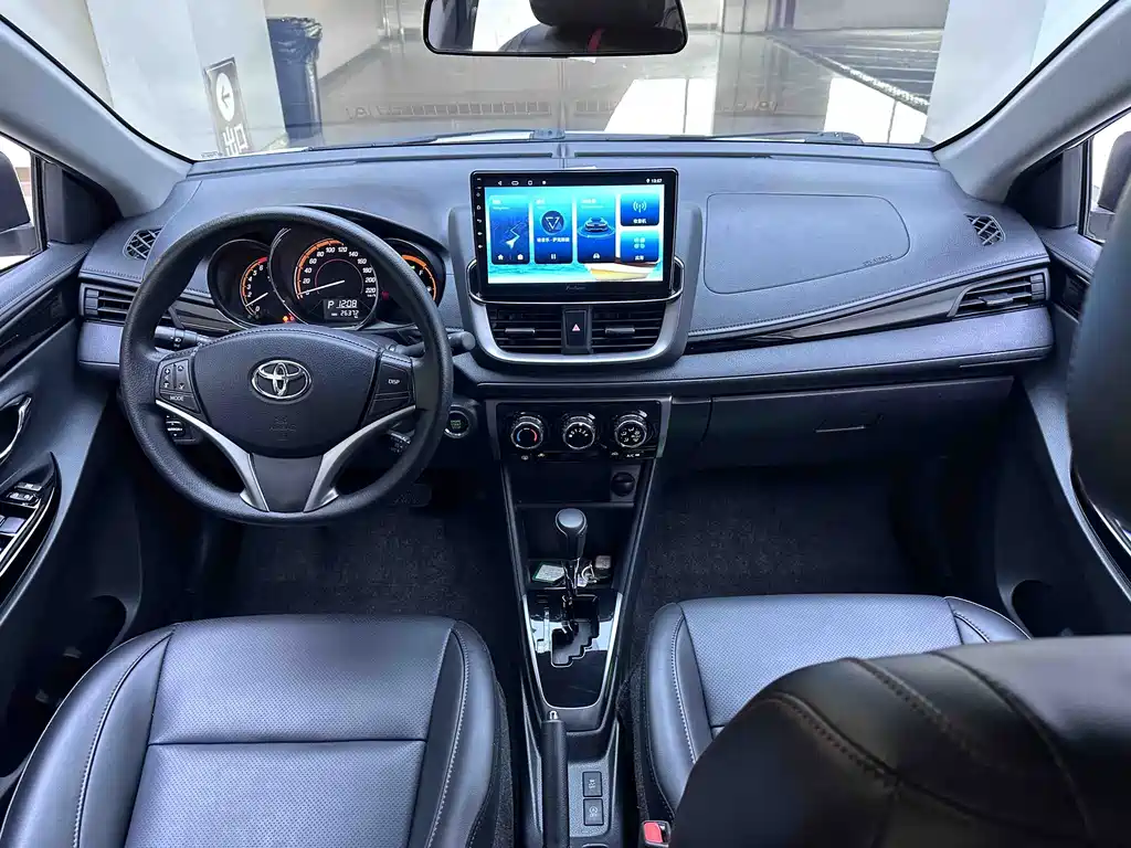 Toyota Yaris L 2022 — фото 14