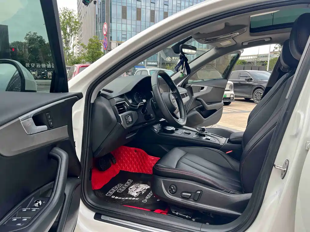 Audi A4L 2019