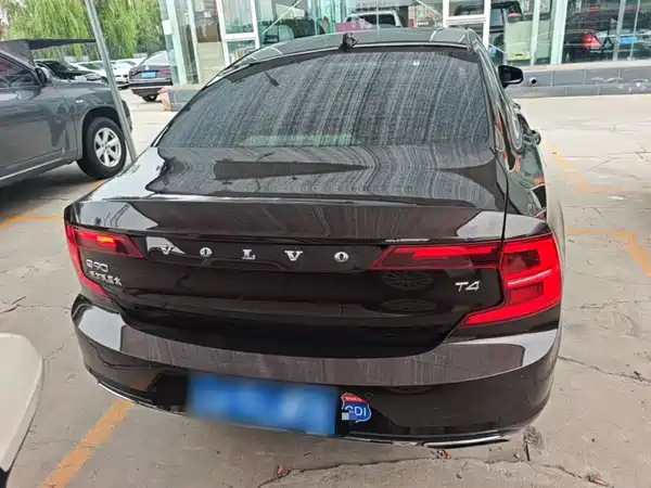 Volvo S90 2018