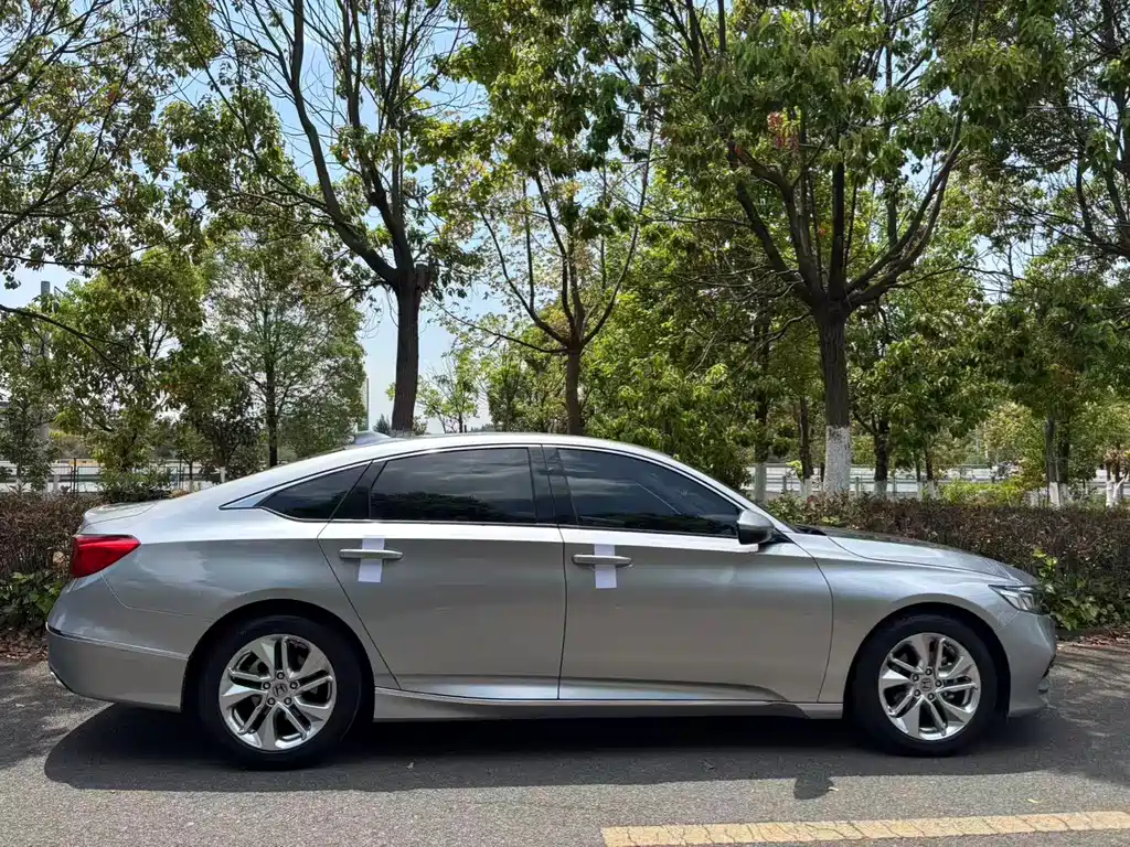 Honda Accord 2019 — фото 28