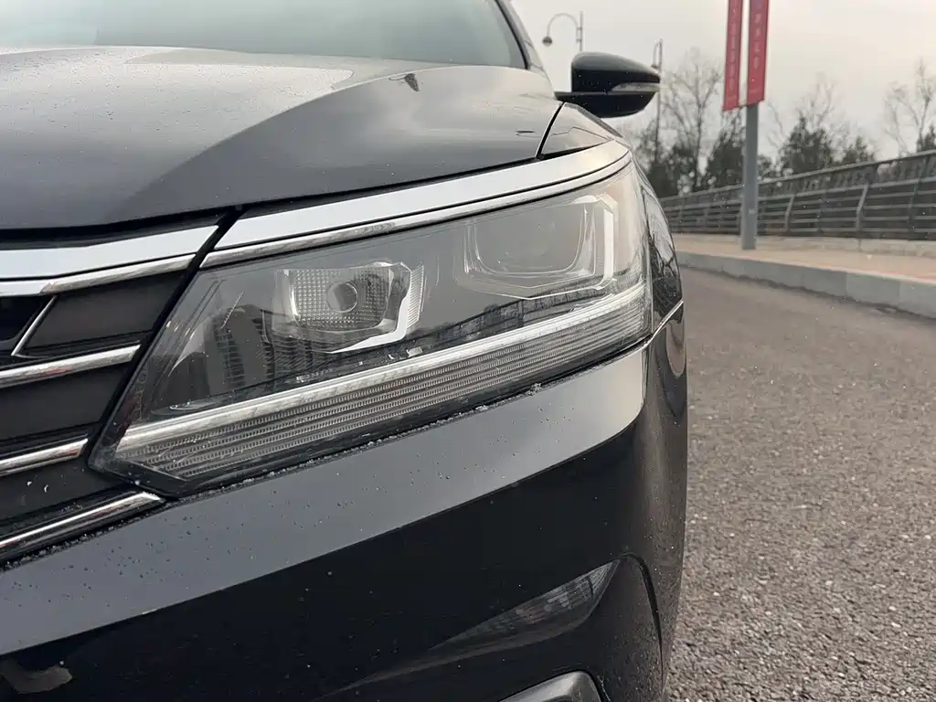 Volkswagen Passat 2016 — фото 24