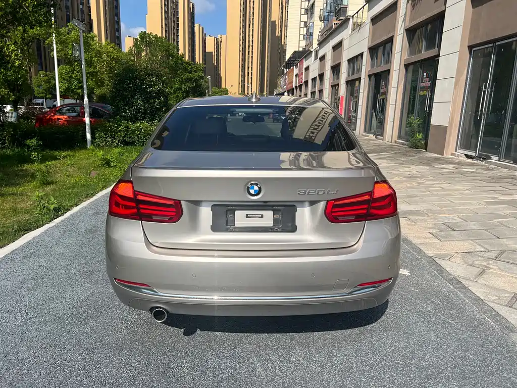 BMW 3 Series 2016 — фото 9