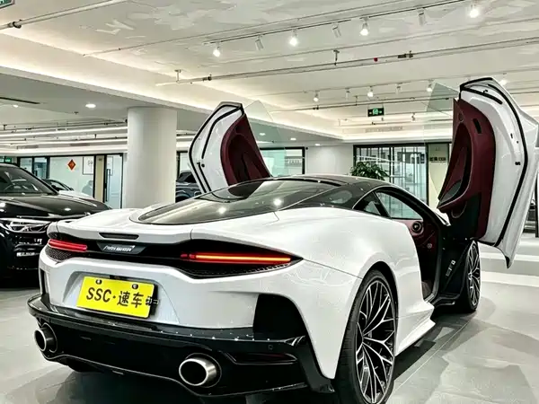 McLaren GT 2022