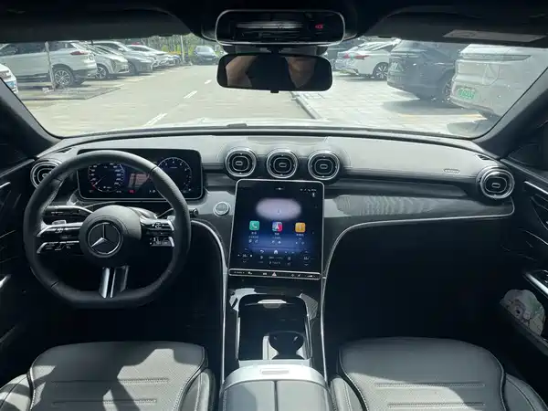 Mercedes-Benz C-Class 2025