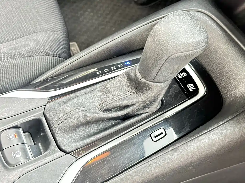 Toyota Corolla 2021 — фото 11