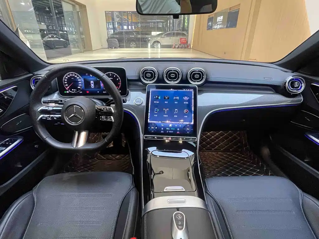 Mercedes-Benz C-Class 2023 — фото 20