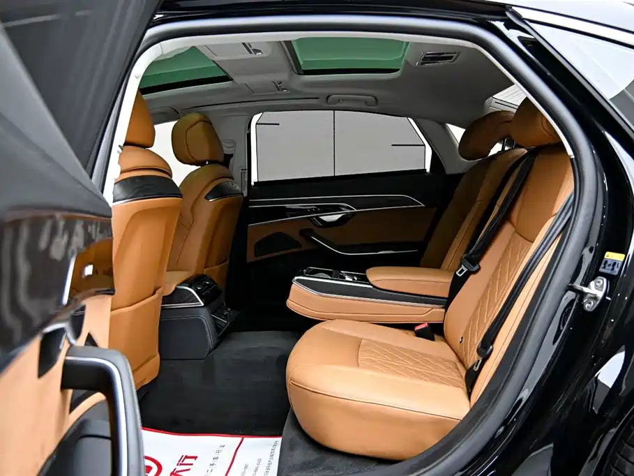 Audi A8 2023 — фото 12