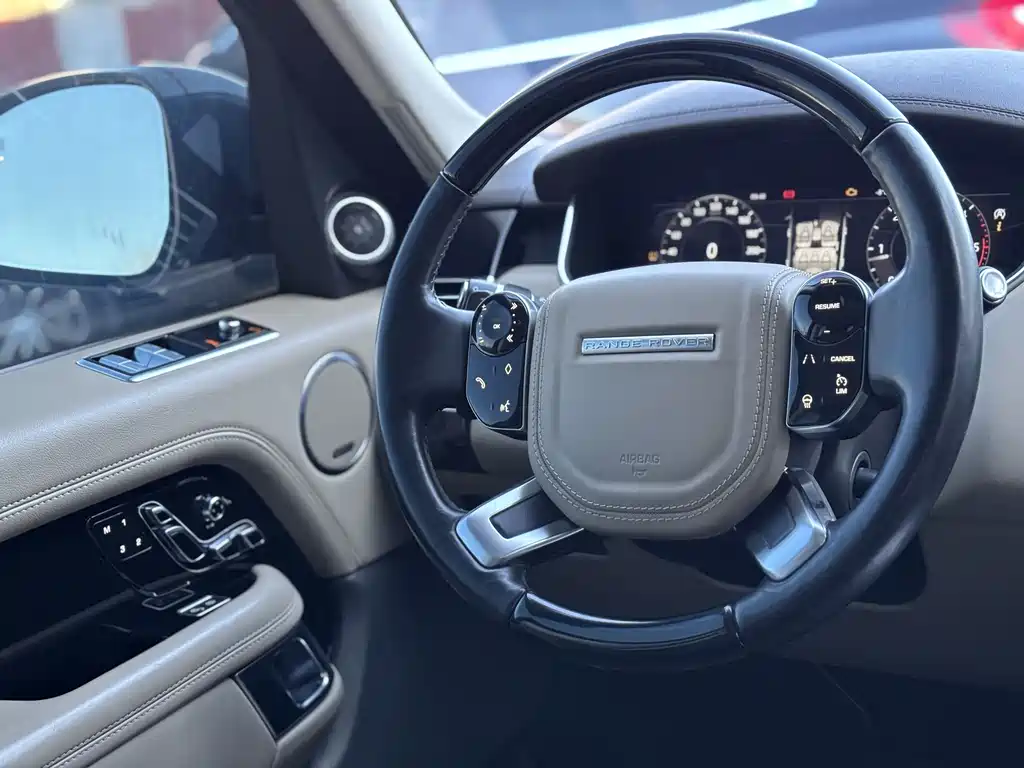 Land Rover Range Rover 2018 — фото 12