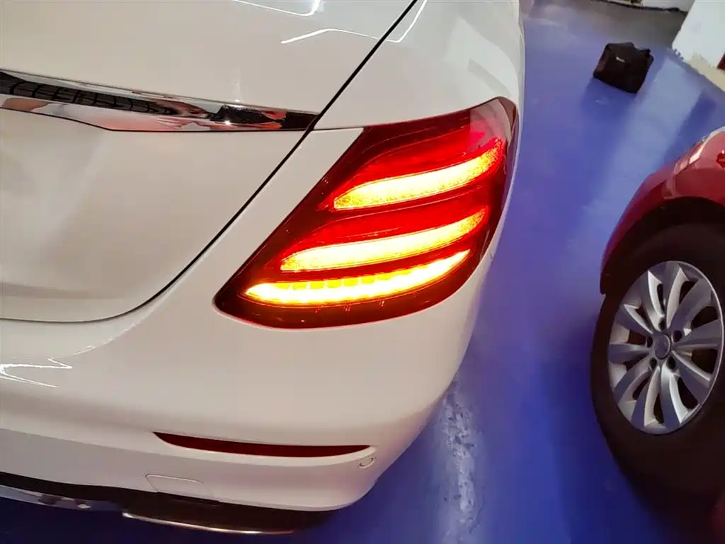 Mercedes-Benz E-Class 2020 — фото 8