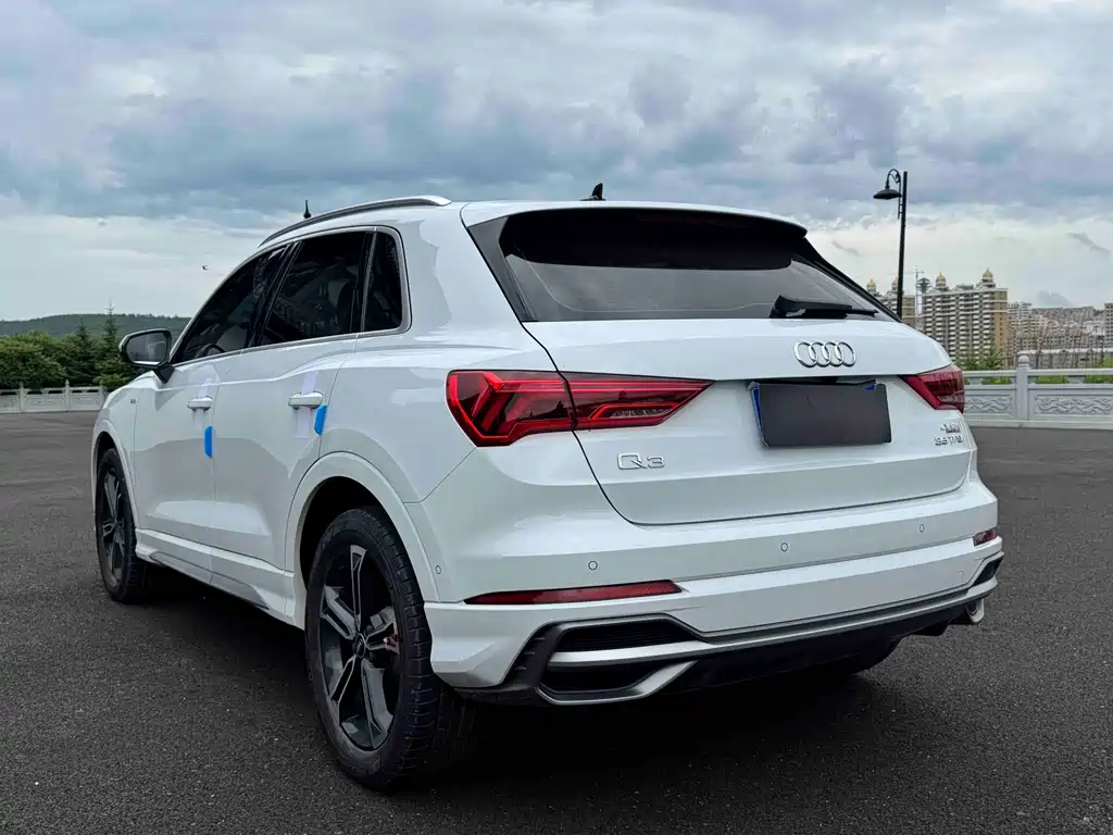 Audi Q3 2021