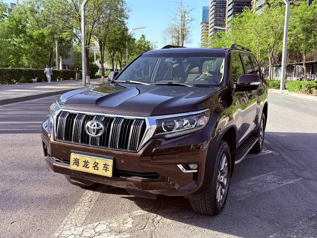 Toyota Prado 2019 — фото 1