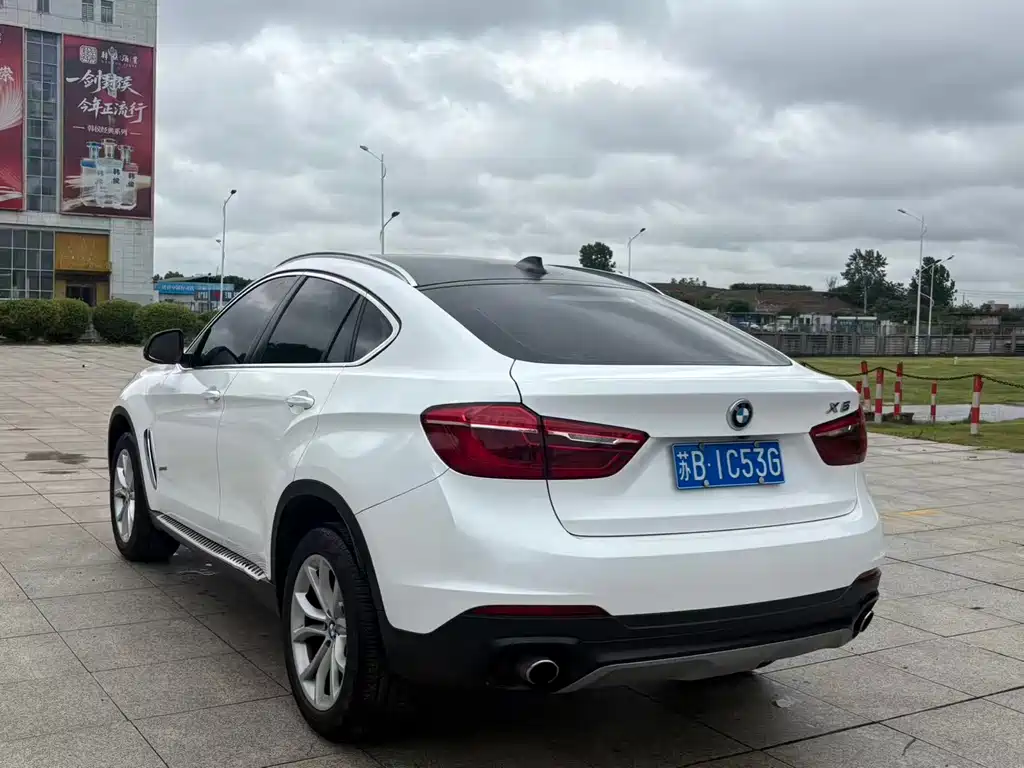 BMW X6 2016 — фото 9