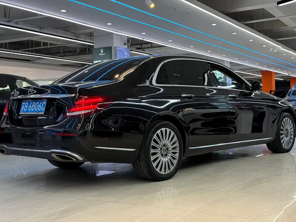 Mercedes-Benz E-Class 2020 — фото 14
