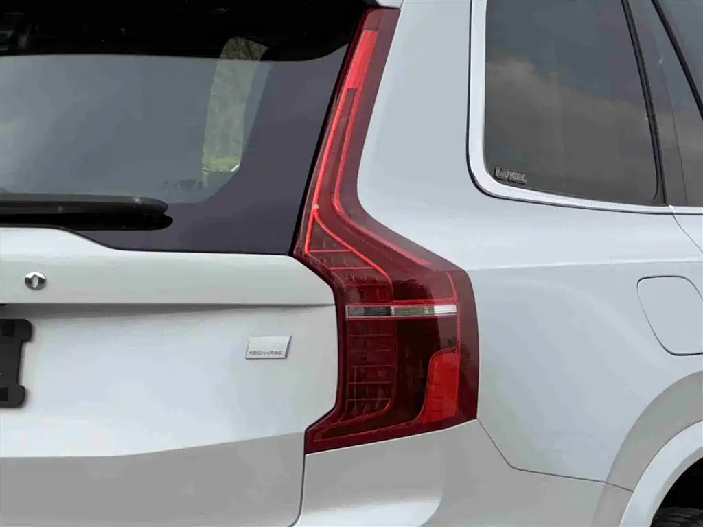Volvo XC90 PHEV 2021 — фото 19