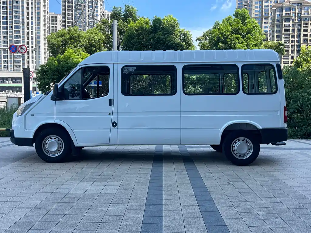 JMC Tesla 2021