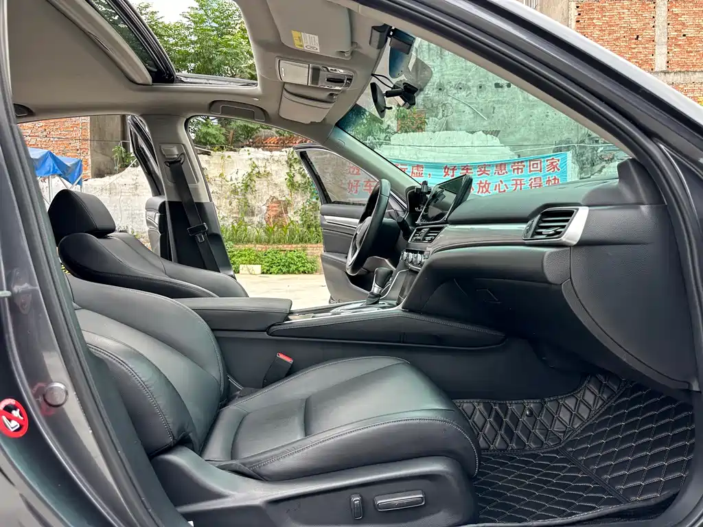 Honda Accord 2022 — фото 13
