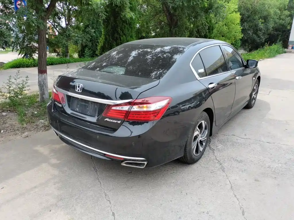 Honda Accord 2018 — фото 7