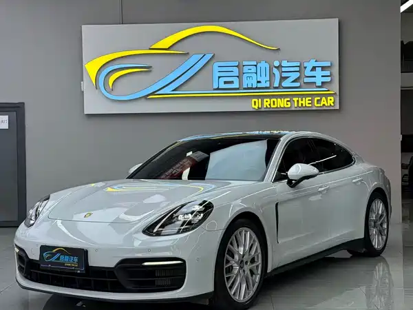 Porsche Panamera 2021