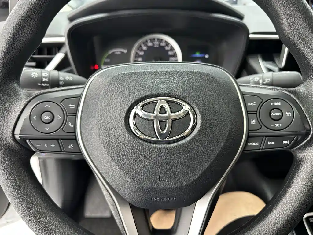 Toyota Corolla 2023 — фото 14