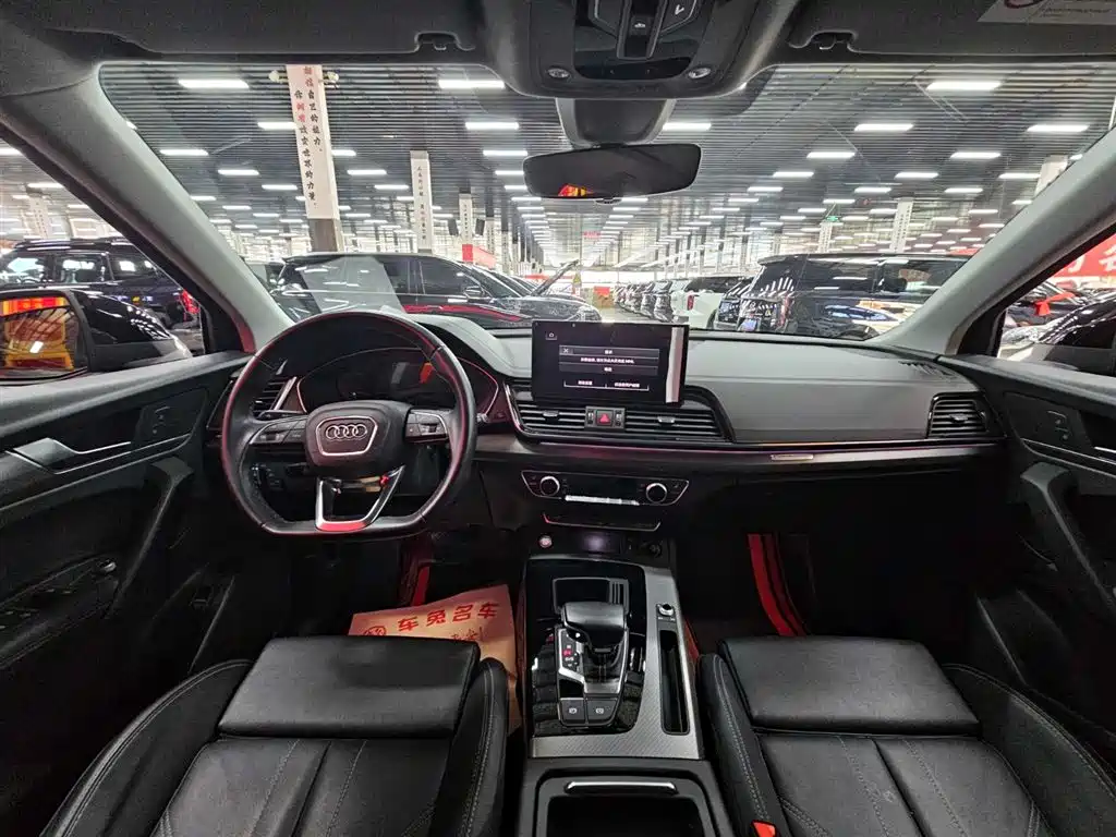 Audi Q5L 2022 — фото 10