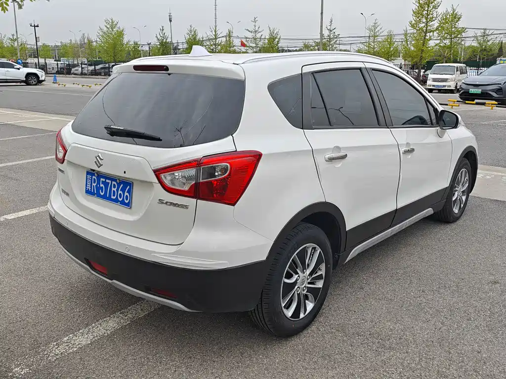 Suzuki S-Cross 2014 — фото 5
