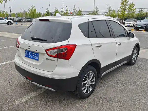 Suzuki S-Cross 2014