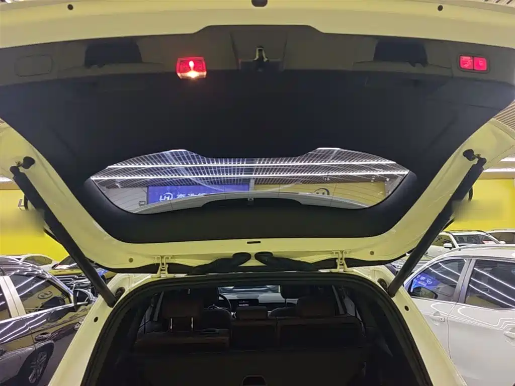 Mercedes-Benz GLB 2020 — фото 19