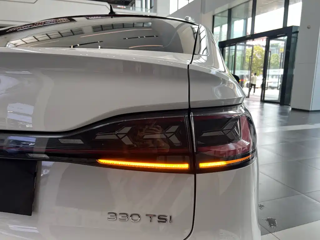 Volkswagen Tiguan X 2021 — фото 16