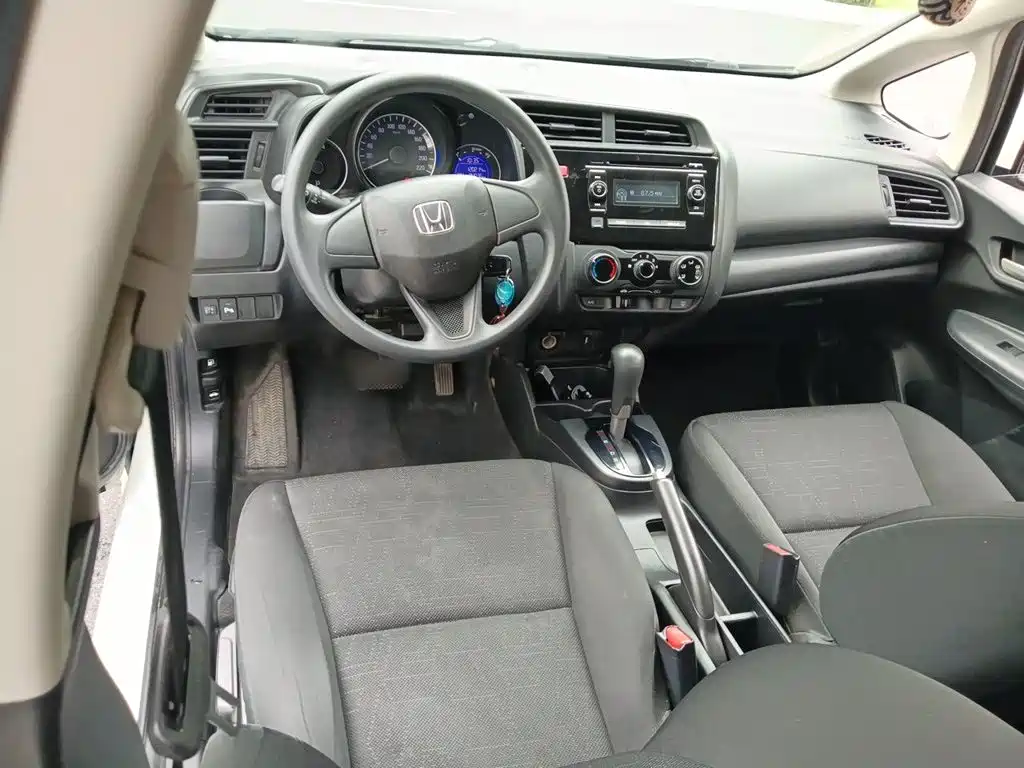 Honda Fit 2018 — фото 13